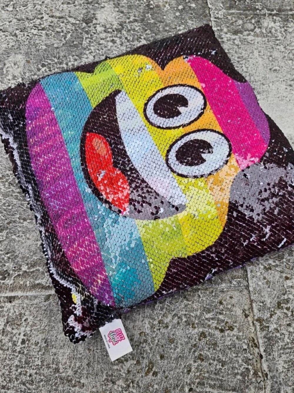 Glitz 'N Flipz Magic Reversible Sequin Pillows Feature Dual-sided Color-changing